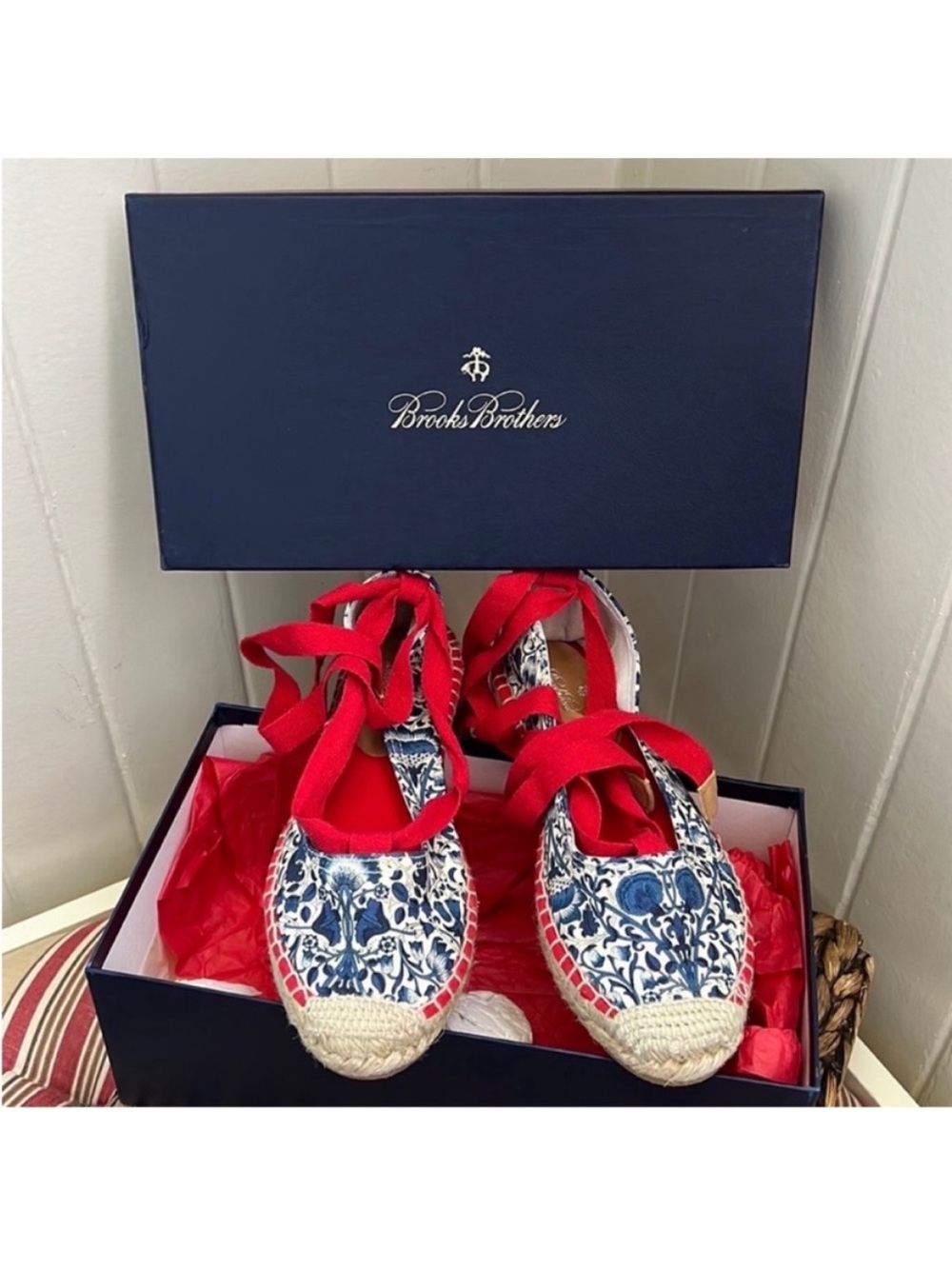 NIB Brooks Brothers Lace Up Espadrilles in French Toile Indigo Print